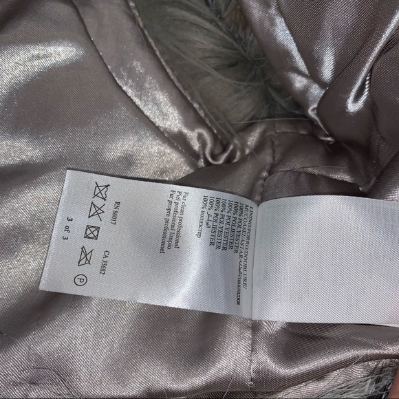 Bebe Faux Fur Feather Crop Vest Sz S - Picture 6 of 8